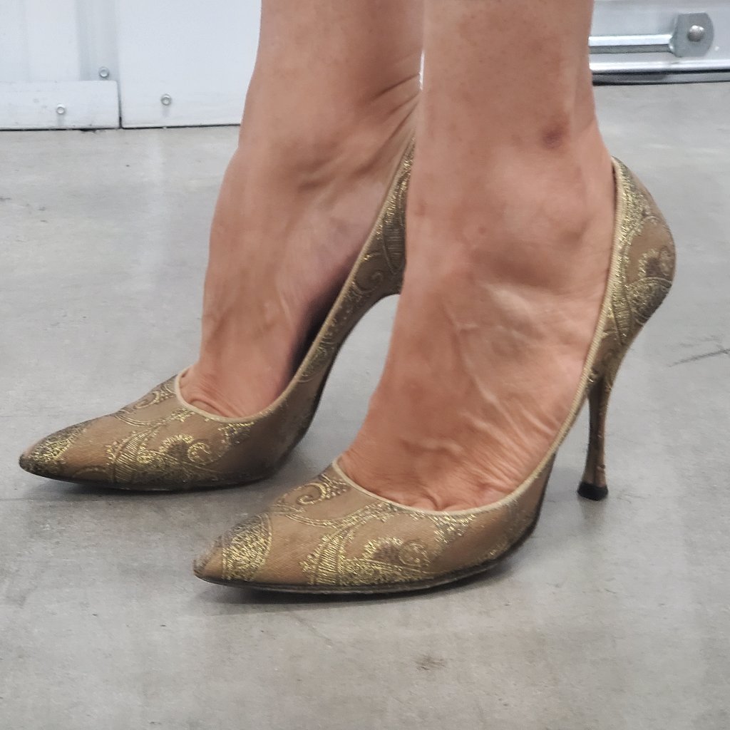 Dolce & Gabbana Gold Brocade Heels Size 41